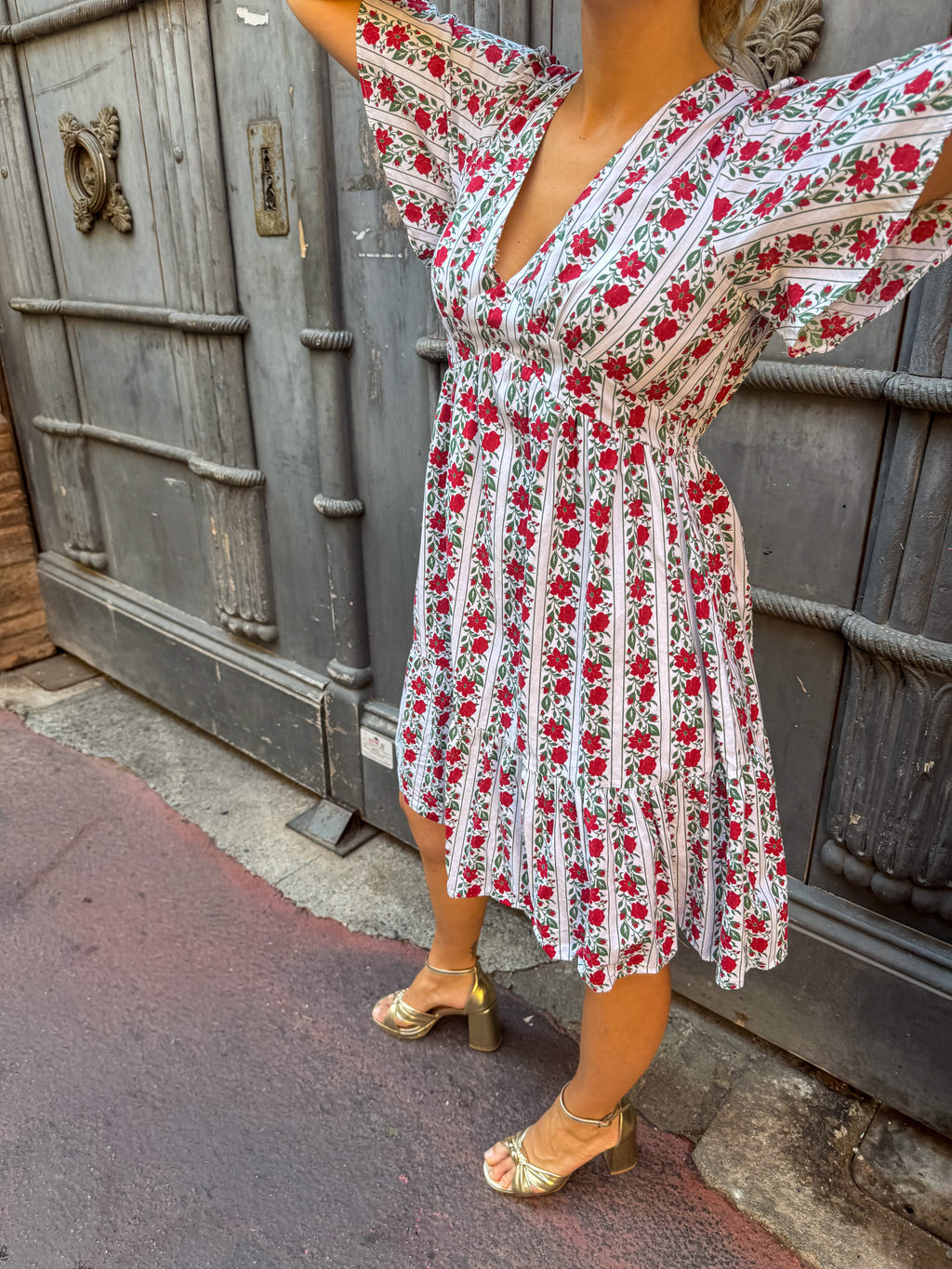 Robe courte fleurie rayée