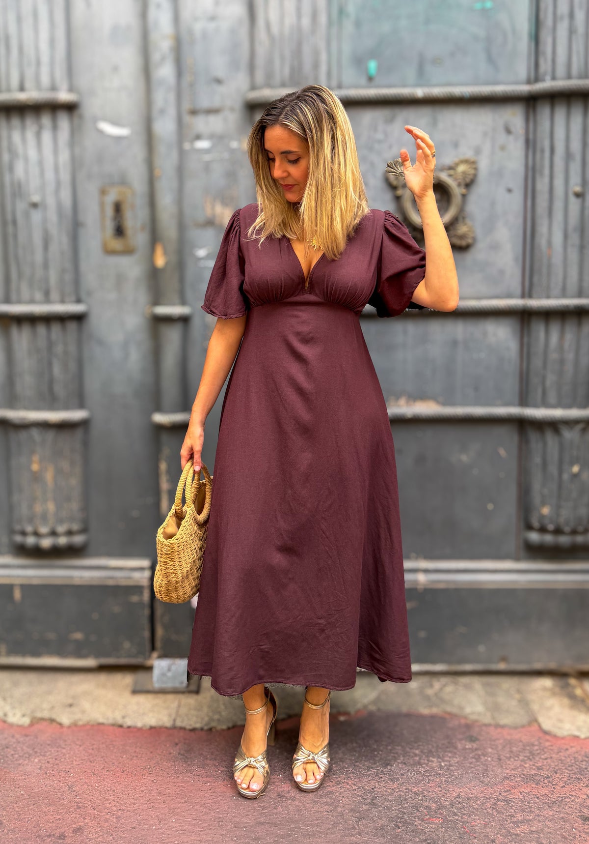 Robe longue à manches papillon