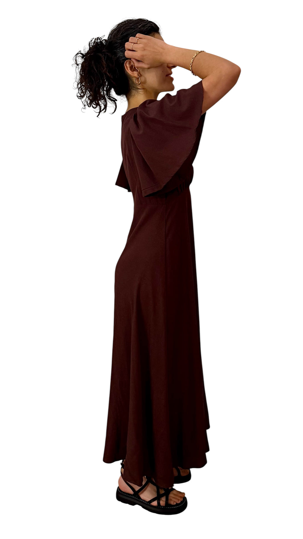 Robe longue à manches papillon