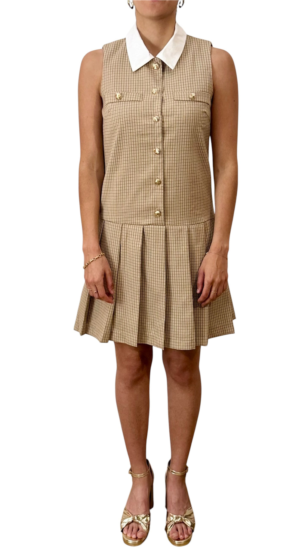 Robe à carreaux à col blanc