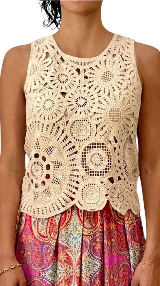 Top en crochet à motifs